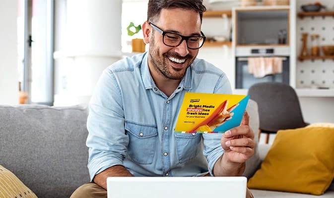 Cartes postales : l’outil malin du marketing local